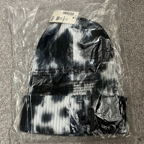 AEROPOSTALE Blue tie Dye Ribbed Beanie - Picture 2 of 2